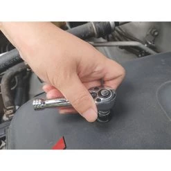 1/4" DRIVE 3-1/3" MINI RATCHET -Hand Tool Store AFR372TB InUseImage 03 1500