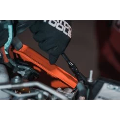 1/4" DRIVE 7-3/4" EIGHTY8 TOOTH BLACK CHROME LOCKING FLEX RATCHET WITH ERGO HANDLE - GREEN -Hand Tool Store AFR68BLFG InUseImage 03 1500