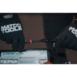 1/4" DRIVE 7-3/4" EIGHTY8 TOOTH BLACK CHROME LOCKING FLEX RATCHET WITH ERGO HANDLE - RED -Hand Tool Store AFR68BLFR InUseImage 05 1500