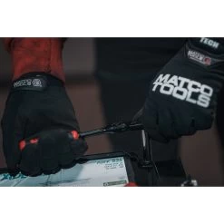 1/4" DRIVE 7-3/4" EIGHTY8 TOOTH BLACK CHROME LOCKING FLEX RATCHET WITH ERGO HANDLE - RED -Hand Tool Store AFR68BLFR InUseImage 06 1500