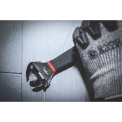 10" ADJUSTABLE WRENCH -Hand Tool Store AJW10A InUseImage 01 1500