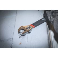 10" ADJUSTABLE WRENCH -Hand Tool Store AJW10A InUseImage 02 1500