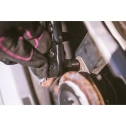 3/8" DRIVE 12-1/2" EIGHTY8 TOOTH BLACK CHROME LOCKING FLEX RATCHET WITH ERGO HANDLE - PURPLE -Hand Tool Store BFR128BLFP InUseImage 02 1500