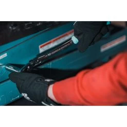 3/8" DRIVE 12-1/2" EIGHTY8 TOOTH LOCKING FLEX HEAD RATCHET WITH ERGO HANDLE - BLUE -Hand Tool Store BFR128LFB InUseImage 06 1500