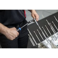 3/8" DRIVE 12-1/2" EIGHTY8 TOOTH BLACK NICKEL LOCKING FLEX RATCHET WITH ERGO HANDLE - BLUE -Hand Tool Store BFR128NLFB In UseImage 01 1500