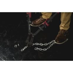 FOLDING BOLT CUTTER 24" -Hand Tool Store JSBC24 In UseImage 05 1500