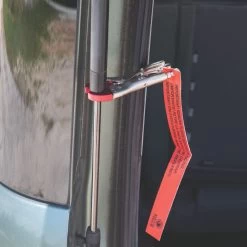 LIFT STRUT ADJUSTABLE LOCKING PLIERS -Hand Tool Store LSLP InUseImage 03 1500