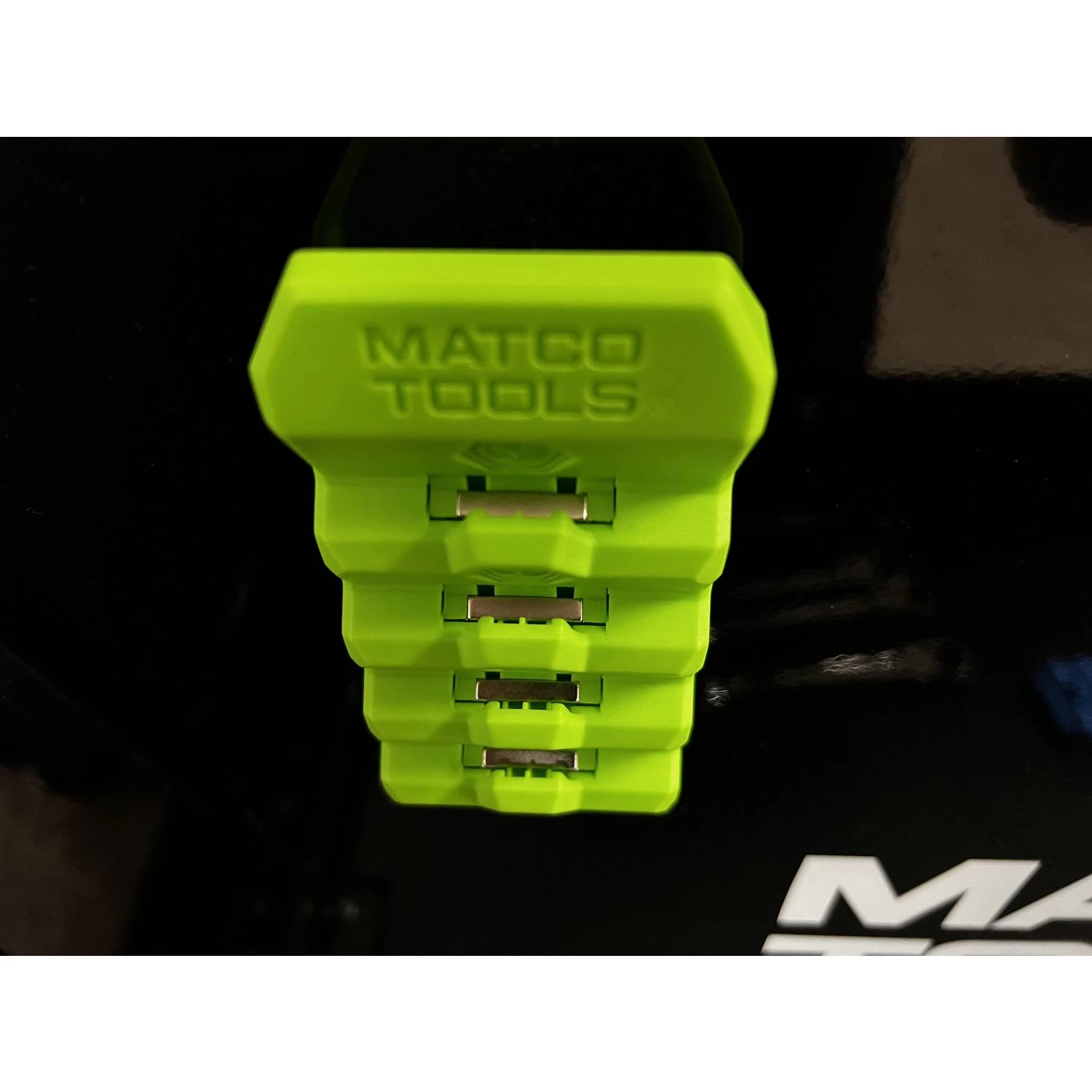 4 SLOT MAGNETIC WRENCH RACK - GREEN 8 4 SLOT MAGNETIC WRENCH RACK - GREEN - Image 6