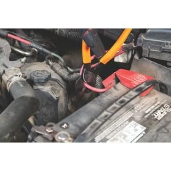 9" BATTERY CABLE CUTTER -Hand Tool Store PBC911B In UseImage 02 1500