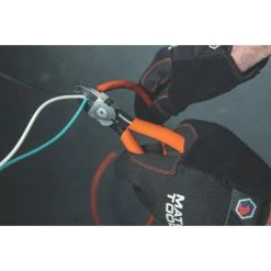 7" FLUSH CUT PLIER -Hand Tool Store PFC7 InUseImage 01 1500