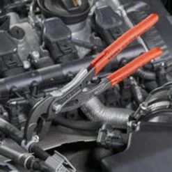 SPRING HOSE CLAMP PLIERS WITH LOCKING DEVICE -Hand Tool Store PHCL10 InUseImage 05 1500