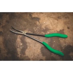 11" EXTRA LONG 45˚ NEEDLE NOSE PLIER - GREEN -Hand Tool Store PN111G LifestyleImage 01 1500