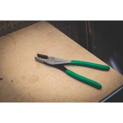 10" SLIP JOINT PLIERS - GREEN -Hand Tool Store PSJ10G LifestyleImage 01 1500