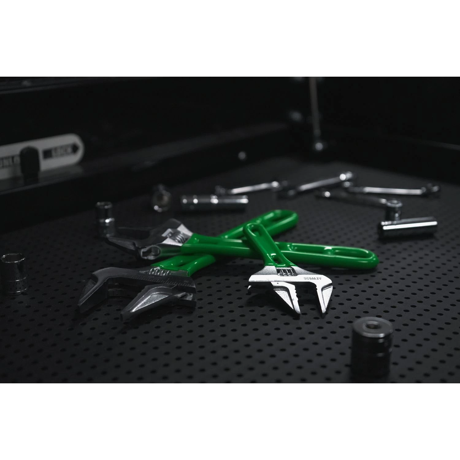 3 PIECE EXOSKELETON ADJUSTABLE WRENCH SET - GREEN 10 3 PIECE EXOSKELETON ADJUSTABLE WRENCH SET - GREEN - Image 8