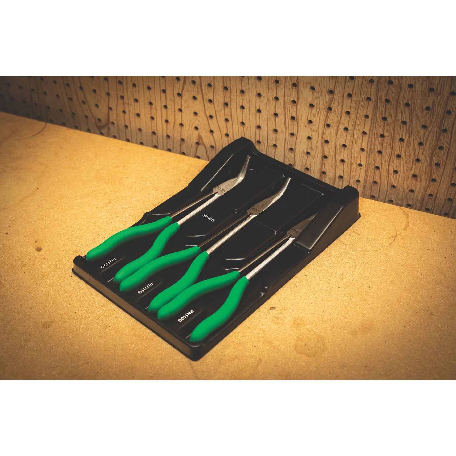 3 PIECE EXTRA LONG NEEDLE NOSE PLIER SET- GREEN 8 3 PIECE EXTRA LONG NEEDLE NOSE PLIER SET- GREEN - Image 6