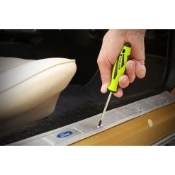 3/16" X 3" P1 PRECISION SCREWDRIVER - FLUORESCENT -Hand Tool Store SPRF63P1A InUseImage 02 1500