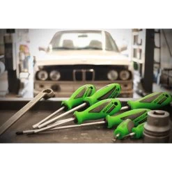 5 PIECE TOP TORQUE II™ SCREWDRIVER SET - GREEN -Hand Tool Store SSPCG5CA LifestyleImage 04 1500