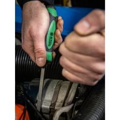 3 PIECE PRYDRIVER SET - GREEN -Hand Tool Store SSPDG3 InUseImage 01 1500