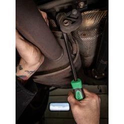 3 PIECE PRYDRIVER SET - GREEN -Hand Tool Store SSPDG3 InUseImage 03 1500